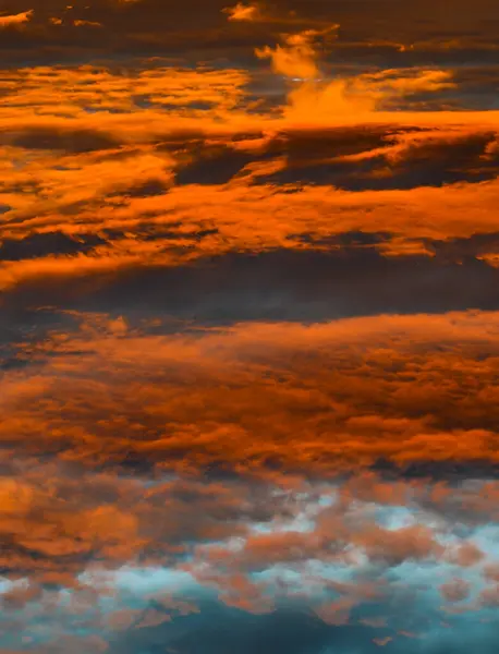 Narancssárga Felhők Égen — Stock Fotó