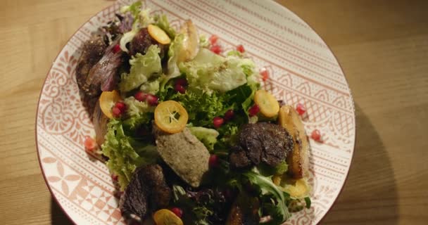 Oosterse Keuken Georgische Verse Salade Georgische Nationale Keuken Eten Tafel — Stockvideo