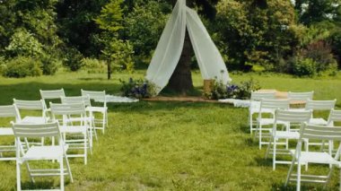 Modern stil düğün töreni süslemeleri. Yabani çiçekler. Düğün dekoru. Pastel renkler çiçek buketi. Doğal güzel düğün süslemeleri. Minimalist düğün süslemeleri. Yüksek kalite