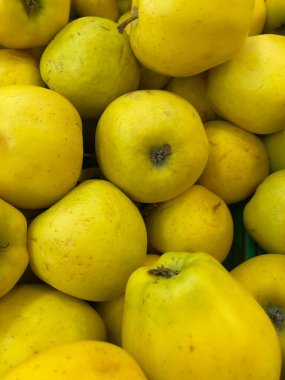 Sarı elmaları kapatın.