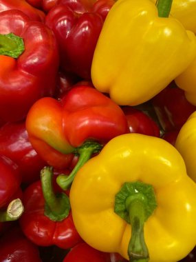 Piyasada taze dolmalık biber