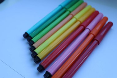 renkli kalemler için çizim