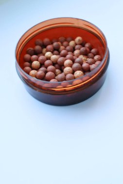 Bir kase dolusu kırmızı mercimek.