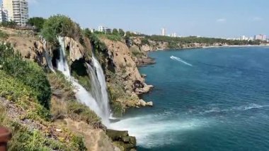 Eyaletin kuzeyindeki Akdeniz şehrinin manzarası