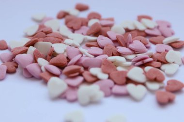 pembe ve beyaz çikolata şekeri