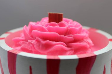  mum, şakayık mumu, pembe şakayık, el yapımı mum, soya mumu, el yapımı, hediye, pembe, kırmızı, beyaz