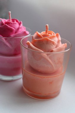 Mumlar, gül mumları, turuncu gül, pembe gül, el yapımı mum, soya mumu, el yapımı, hediye, pembe, turuncu, dekor, ev dekorasyonu, gül, hediye, bayram,