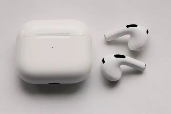 Kulaklık, kablosuz, beyaz, yakın çekim, beyaz kulaklık, kulaklık, kulaklık, kulaklık, kulaklık, kulaklık, şık kulaklık, iletişim, müzik, teknoloji