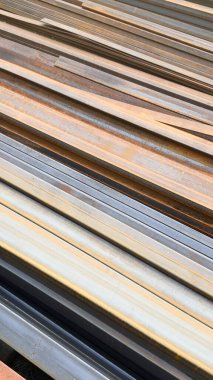 Yapı ve mühendislik çözümleri için birikmiş çelik profilleri endüstriyel dokular