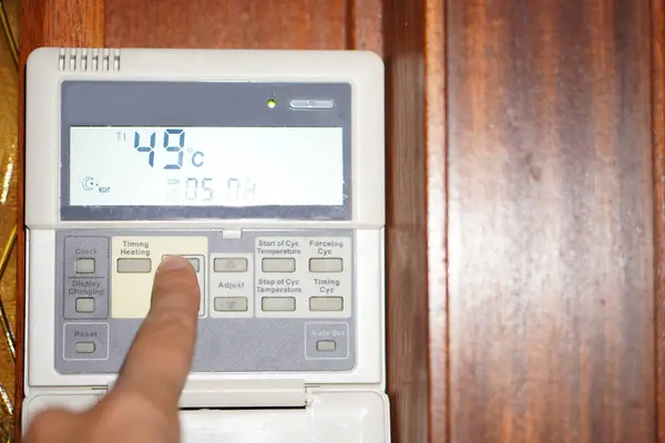  İç sıcak su için güneş enerjisiyle 49C 'ye kadar sıcaklık denetleyici