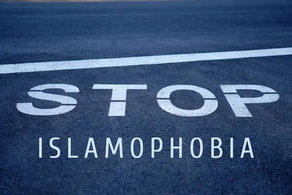 islamofobiyi durdur. küresel ırkçılık sorunu