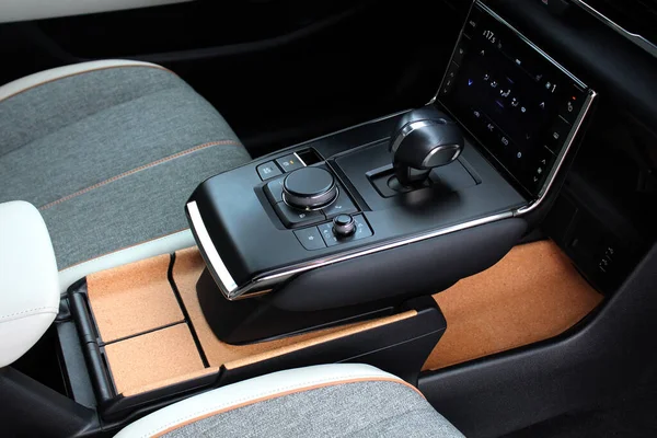 Yeni elektrikli araba otomatik vites kolu, elektrikli araba vites kolunu kapat. Elektrikli araba otomatik vites kutusu kolu.