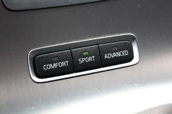 Uyarlanabilir süspansiyon sistemi, ar süspansiyon modu, Sürücü modu (Konfor, Spor ve Gelişmiş), araba süspansiyon ayarları