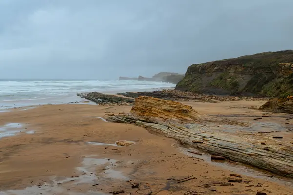 Atlantik Okyanusu sahilleri Kışın sabah