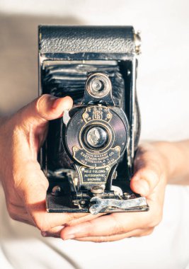 Madrid, İspanya. 14 Haziran 2025: Eski Kodak retro kamerasının kapanışı