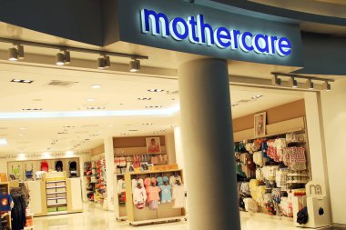 Thane, Maharashtra. Hindistan. 21 Ekim 2013. Thane, Maharashtra 'daki ilk Mothercare marka mağazası. Thane 'deki Viviana AVM' de kurulan çocuk ve anne ürünleri için tanınmış zincir.