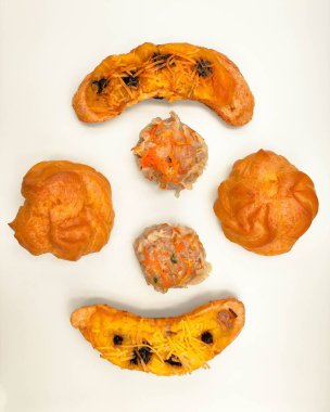 Asya Lezzetleri, Karışık Pastalar, Geleneksel Mutfak İzole Beyaz Ayarlarda Yakalandı