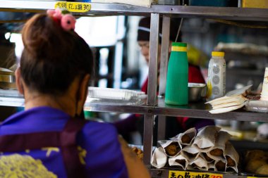 Xiaoliuqiu, Tayvan - Mart 2024. XiaoLiuQiu 'da Tayvan, Popüler Sokak Yemekleri ve Yerel Mutfağın Tadı