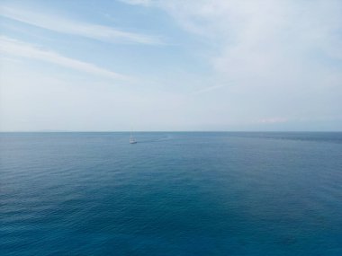 Ufuk Ahengi, Xiaoliuqiu Tayvan 'da Mavi Gökyüzü ve Denizin Kusursuz Harmanı