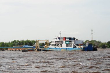 Rıhtımdaki tekneden manzara