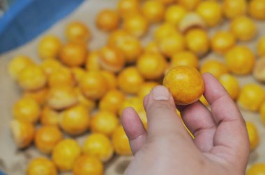 Nastar keki ya da ananaslı turta, Endonezya 'nın popüler bir hamur işidir ve genellikle özel durumlarda veya çay veya kahveyle yapılan bir atıştırmalık olarak sunulur..