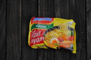 Riau-Endonezya, 1 Temmuz 2024: Hint usulü körili tavuk