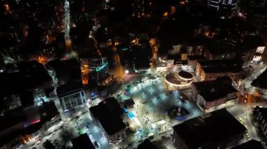 Merkez, Rize, Türkiye - Rize 'nin 18 Mart 2024 tarihli ikonik cazibesinin havadan görünüşü - çok ışıklandırmalı bir şehir atleti manzarası, havadan görüntü, şehir ışığı, şehir kalitesi aydınlatması, 14