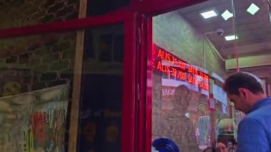 Şangay 'daki dükkan. Çin. 219.