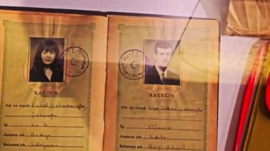 Modern bir otelin içinde.