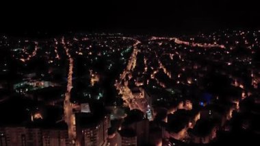 Şehrin gece manzarası