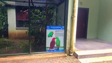 bir Bank ile güzel park.