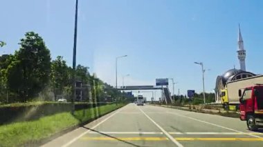 Yoldaki araba, otoyol, ulaşım