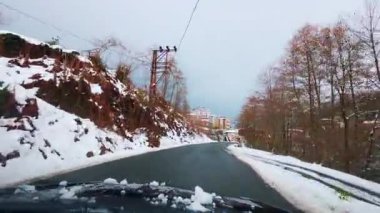 Kış manzarasında yol