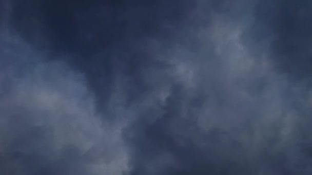 Timelapse Cielo Oscuro Con Nubes Tormenta Tarde — Vídeo de stock