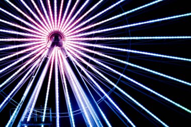 Almanya 'da Kiel 2025' te soyut ışık arkaplanı 