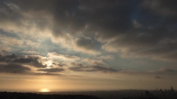 Timelapse Beirut Liban Apus Soare Portocaliu Albastru Stratocumulus Nori — Videoclip de stoc