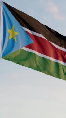 Güney Sudan Juba Bayrağı Dikey Sinematik Gerçekçi Dalgalanan Dolly Mavi Gök