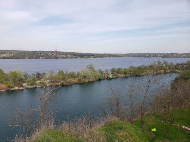 Nehir manzarası ve göl manzarası harika.