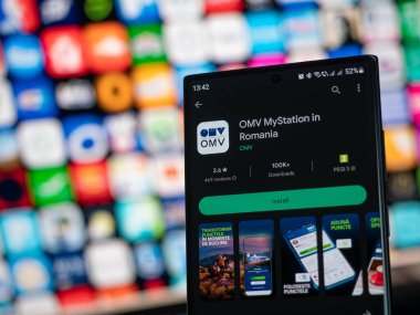 Galati, Romanya - 31 Ekim 2022: OMV MyStation uygulaması Android akıllı telefonlar için Google Play Store 'da kullanılabilir