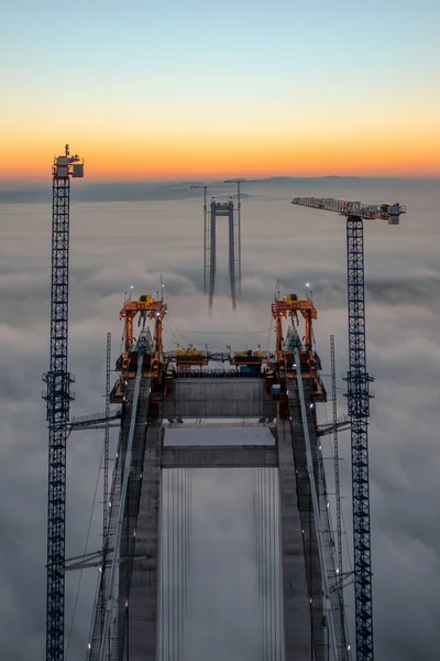 Панорамный Вид Высоты Подвешенного Моста Над Рекой Данубе Строящийся Между — стоковое фото