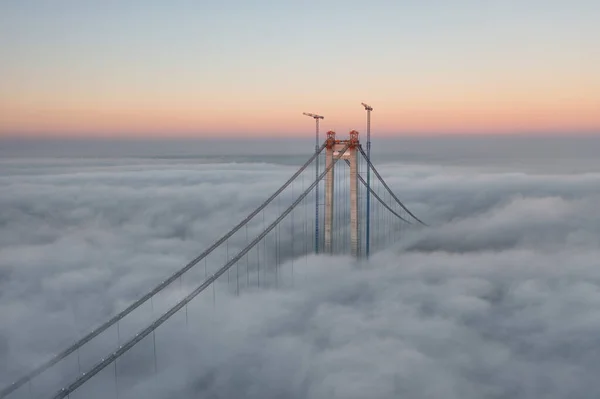 Панорамный Вид Высоты Подвешенного Моста Над Рекой Данубе Строящийся Между — стоковое фото