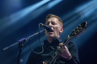 Galati, Romanya - 18 Eylül 2022: The Mono Jacks grubundan sanatçı Doru Trascau Tuna Rock Sounds festivalinde canlı performans sergiledi