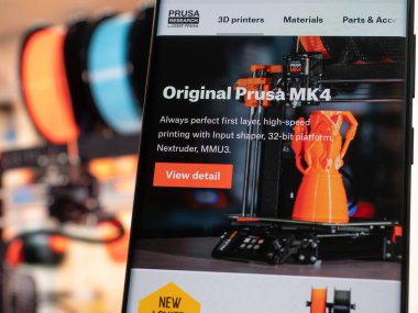 Galati, Romanya - 31 Mart 2023: The New Prusa MK4 3D pprinter Industry 'de devrim yarattı. 3B Yazdırmanın Geleceği Tanıtılıyor