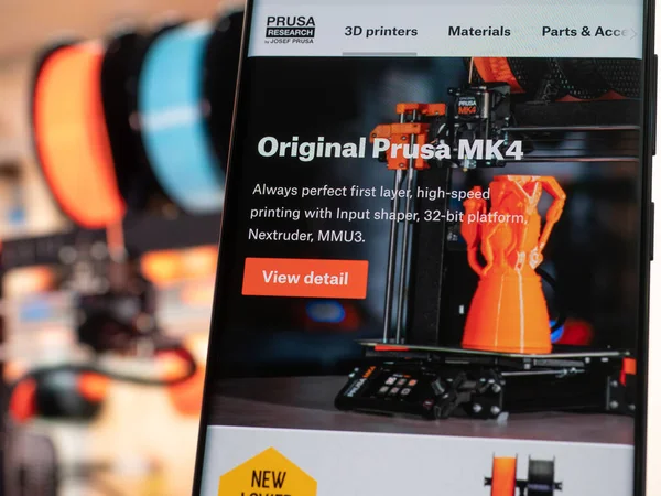 Galati, Romanya - 31 Mart 2023: The New Prusa MK4 3D pprinter Industry 'de devrim yarattı. 3B Yazdırmanın Geleceği Tanıtılıyor
