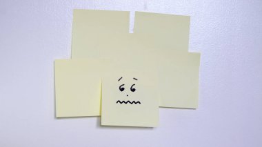 Kısa notlar notlar, kelimeler, hatırlanacak duygular ve sorular.