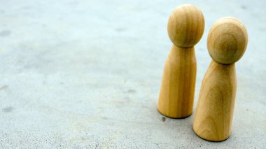 Mutluluk ve keyfi göze çarpan eşsiz yaratıcı fikirler kalabalıktan farklıdır. Hiyerarşiyi, gücü, benzersizliği ve mükemmelliği daha üst seviyede vurgulamak. 