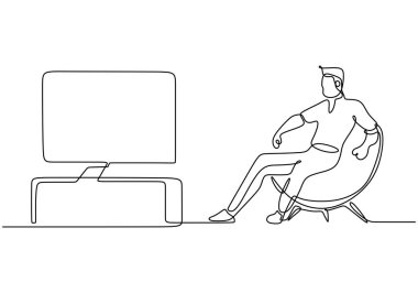 Devamlı çizgi sanatı olan bir adam kanepede oturur ve evde televizyon izler. Minimalist el çizimi tek çizgi çizimi.