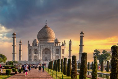 Taj Mahal, Dünya Mirası, Moghul İmparatoru Şah Cihan, Yamuna Nehri, Uttar Pradesh Hindistan, Asya. Taj Mahal, Moghul İmparatoru Şah Cihan tarafından Yamuna Nehri, Uttar Pradesh Hindistan, Asya 'da inşa edilmiş bir unesco Dünya Mirası sahası.