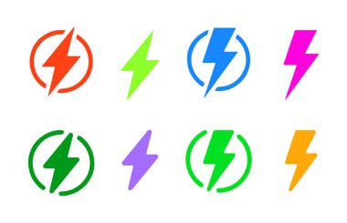Şimşek simgesi seti. El çizimi elektrikli yıldırım sembolü çizimi. gök gürültüsü simgesi