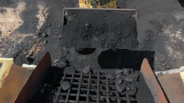 Kömür ocağında bir kömür çukuru.